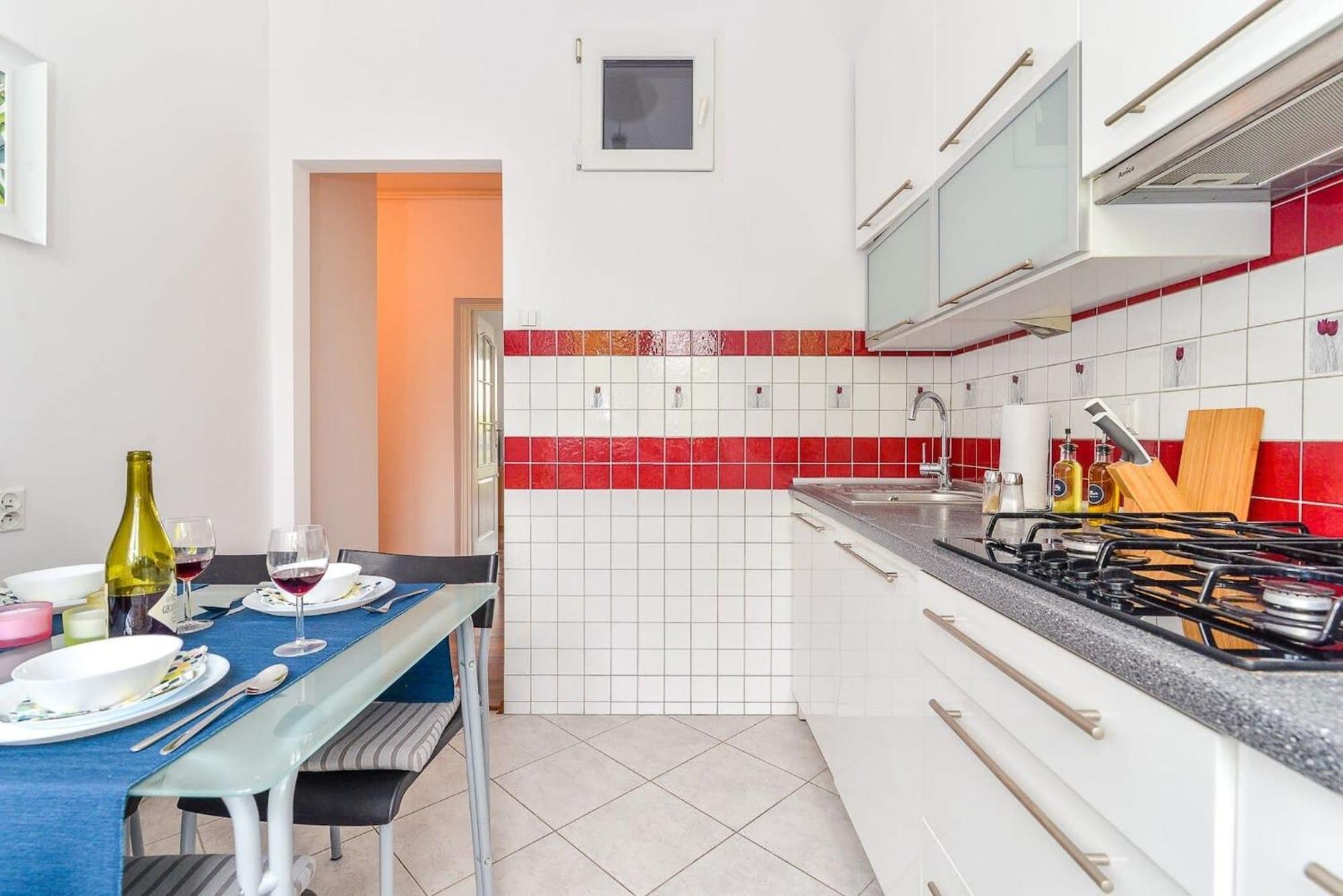 Cozy Apartment With Balcony - Palace Of Culture By Rent Like Home 바르샤바 외부 사진